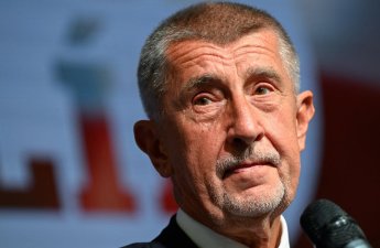 Бабиш на переговорах в Азербайджане обсудит поставки природного газа в Чехию