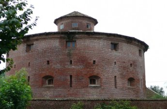 Dairəvi qalada bərpa işlərinə başlanıldı - FOTO