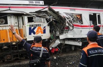 В Индонезии столкнулись два поезда: 14 погибли, десятки пострадали