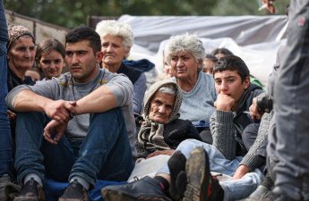 Rusiya və Qərb ermənilərin Qarabağdan kütləvi köçünü Azərbaycanın başı üzərində Damokl qılıncına çevirir...- Çıxış yolu nədir?..
