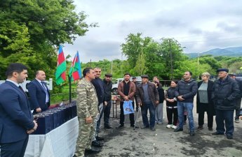 Növbəti köç karvanı Qırmızı Bazar qəsəbəsinə çatıb, açarlar təqdim edilib - FOTO