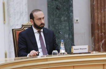 Mirzoyan Parisdə Azərbaycanla sülh prosesi və regional layihələr barədə danışıb