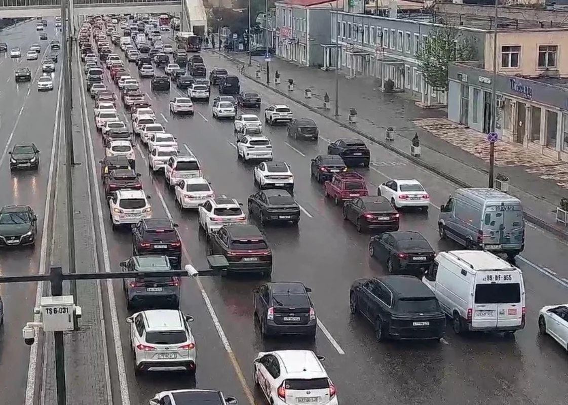 Bakının bu küçələrində sıxlıq var - SİYAHI