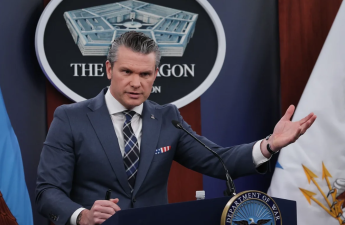 Heqset: ABŞ müdafiə-sənaye bazasını hərbi vəziyyətə keçirmək niyyətindədir