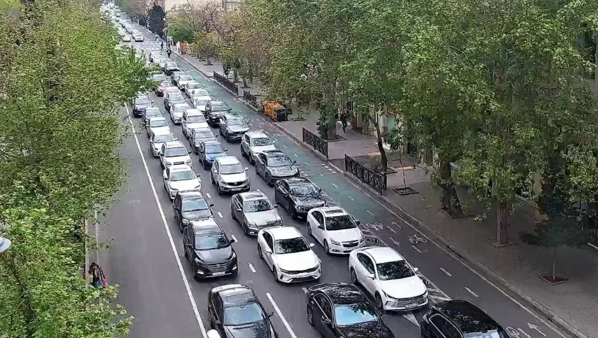 Bakının bu küçələrində sıxlıq var - SİYAHI