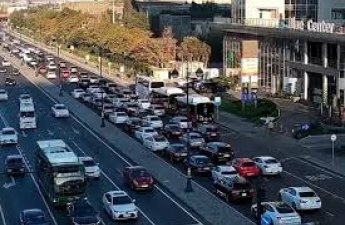 На ряде столичных улиц и проспектов затруднено движение транспорта