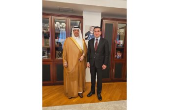 Hikmət Hacıyev Səudiyyə Ərəbistanı səfiri ilə görüşüb