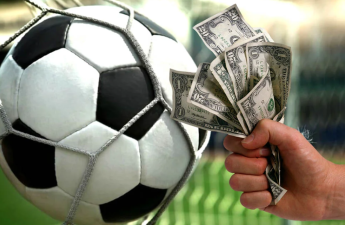 Qanunsuz mərc oyunlarının təşkilatçılarına qarşı əməliyyat zamanı onlarla şübhəli həbs edilib - VİDEO