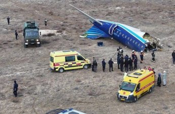 Минтранс Казахстана продолжает расследование крушения самолета AZAL близ Актау