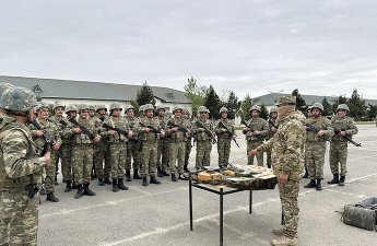 Hərbi vəzifəlilərlə keçirilən təlim toplanışı başa çatdı - FOTO