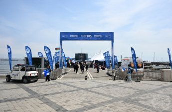 Bakı bulvarında yelkən yarışına start verilib - FOTO