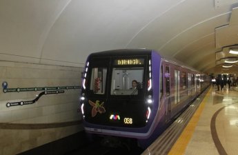 Bakı metrosunda bu cür oturanlar HƏBS OLUNACAQ - VİDEO