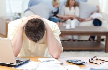 Mənfi kredit tarixçəsi kredit əlçatanlığını necə formalaşdırır? – İqtisadçı və hüquqşünasdan AÇIQLAMA