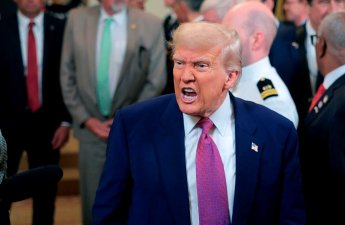 США и Израиль готовятся к удару: Трамп сделал Ирану жёсткое предупреждение