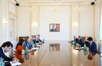 Президент Ильхам Алиев принял делегацию во главе с верховным представителем ЕС-ФОТО