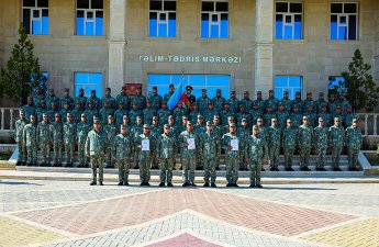 “Müddətdən artıq həqiqi hərbi xidmət hərbi qulluqçularının hazırlığı kursu”nun növbəti buraxılış mərasimi keçirilib - FOTO/VİDEO