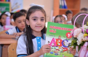 Birinci sinfə qəbul prosesi başladı - FOTO