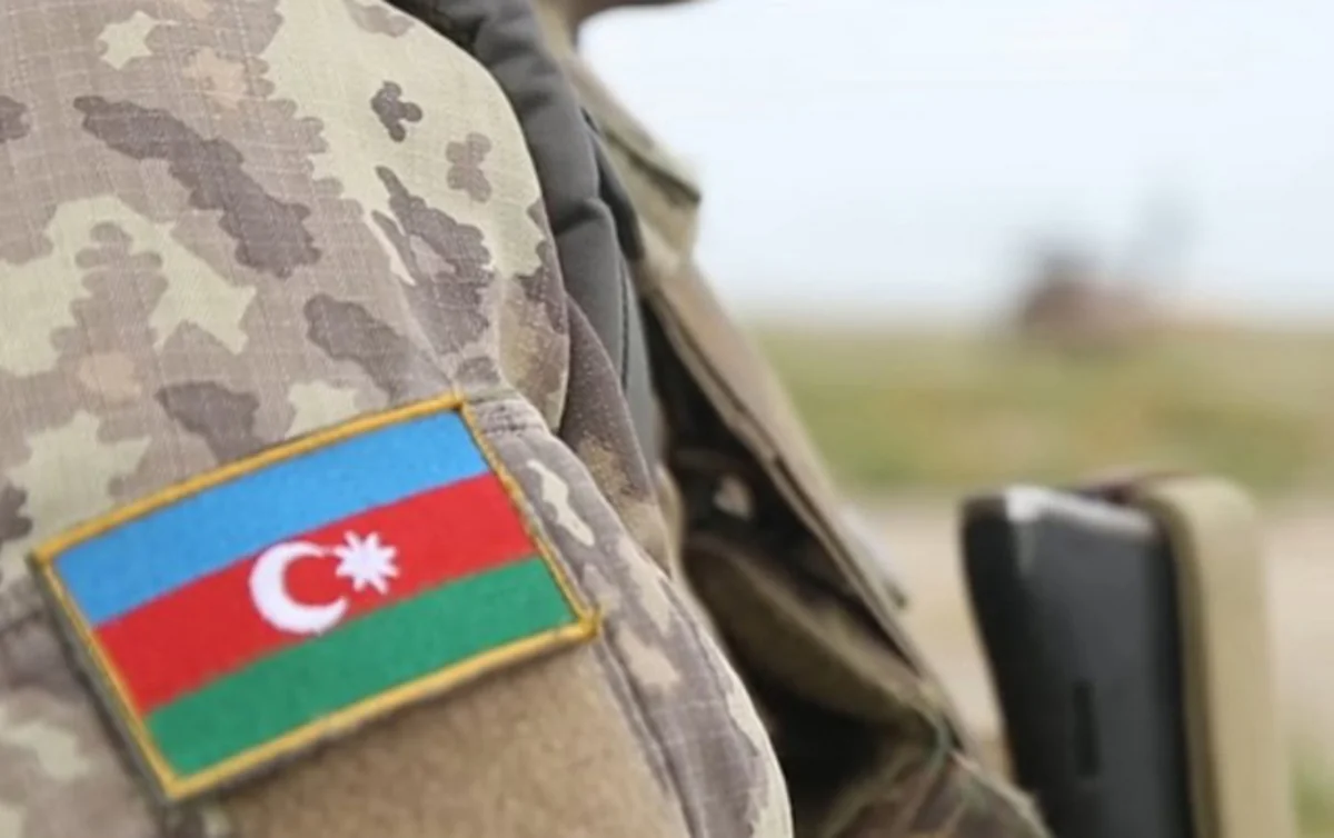 Hərbi xidmətə yollanan diplomatlara üçaylıq məvacib həcmində müavinət veriləcək