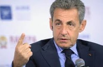 Ливийские власти требуют у Саркози компенсацию почти в €10 млн