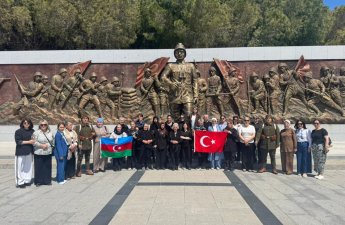 Şəhid ailələri Çanaqqala şəhərini ziyarət ediblər - FOTOLAR