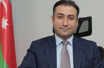 Anar Bayramov Güllü İbadovanı vəzifədən kənarlaşdırdı - FOTO