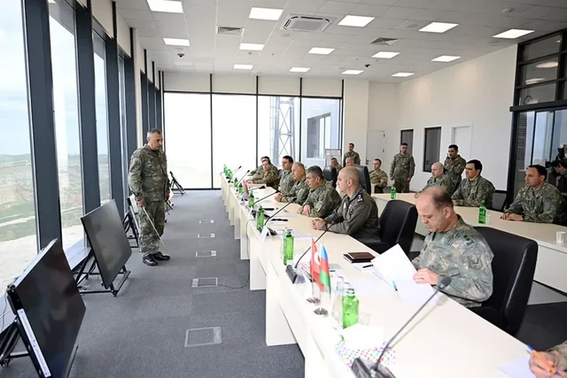 В Баку прошли совместные учения военнослужащих Азербайджана и Турции-ФОТО
