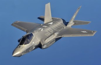Американский F-35 подал сигнал о ЧС