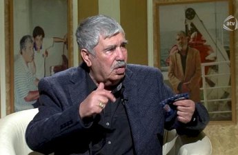 Tanınmış şair xəstəxanaya yerləşdirildi - Vəziyyəti ağırdır