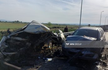В Сабирабаде в результате ДТП один человек погиб, 8 получили травмы