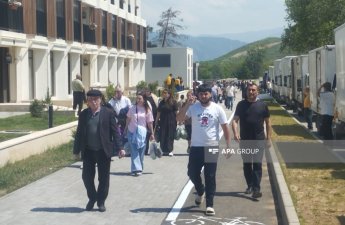 Группа переселенцев прибыла в город Зангилан, им были вручены ключи от квартир -ФОТО-ОБНОВЛЕНО
