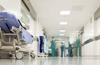 В Азербайджане продлён срок выплаты надбавок к зарплате медработников, участвующих в борьбе с COVID-19