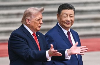 «Слишком высокий для Китая». Трамп необычно описал Си Цзиньпина
