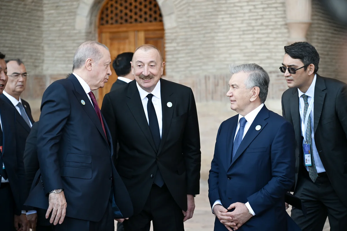 Türküstanda günə damğa vuran kadrlar - FOTO
