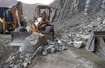 Дорога Исмаиллы–Лагич вновь перекрыта из-за оползня