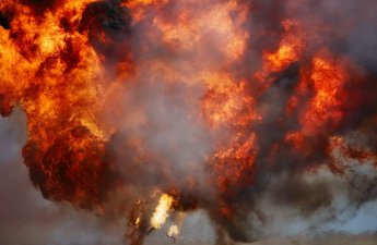 Пожар в Техасе уничтожил железнодорожный мост-ВИДЕО