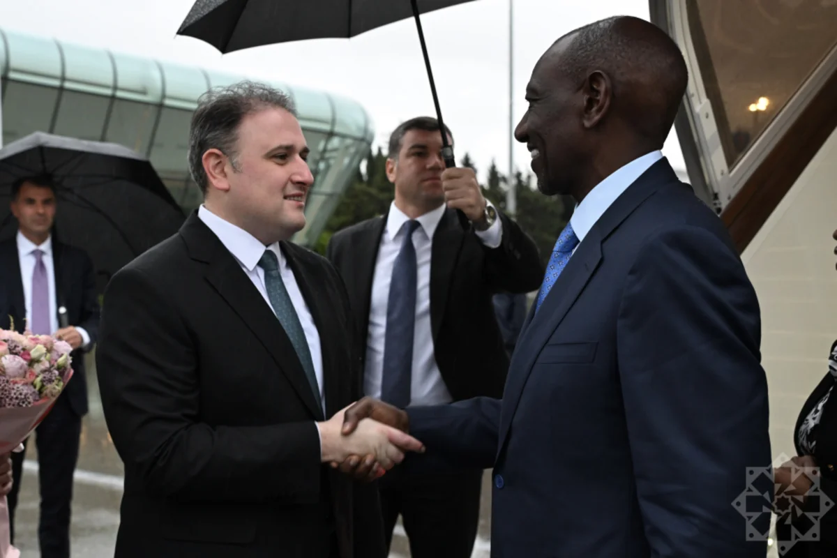 Keniyanın prezidenti Azərbaycana səfərə gəlib - FOTO