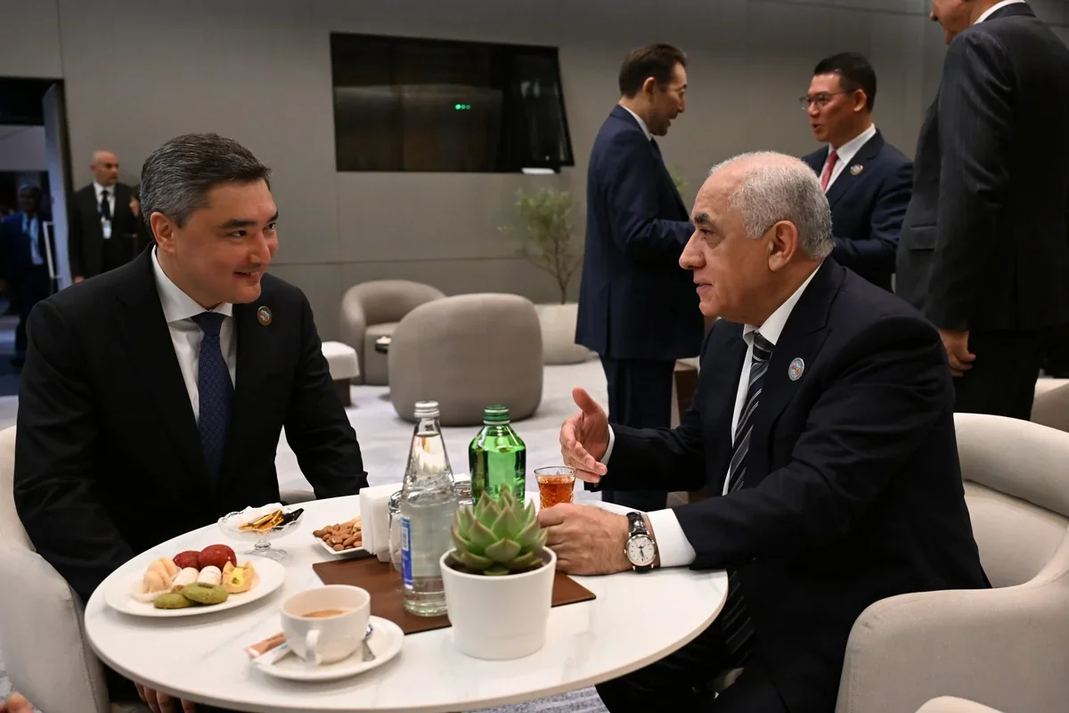 Əli Əsədov WUF13-ün açılış mərasimi çərçivəsində bir sıra görüşlər keçirib - FOTO