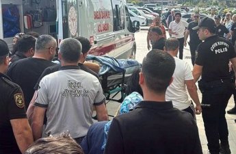 Restorana silahlı hücum edildi - Ölənlər və yaralananlar var