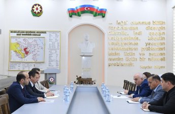 Dövlət Komitəsində AzQAC və IFRC Azərbaycan nümayəndəliyinin əməkdaşları ilə görüş keçirilib - FOTO