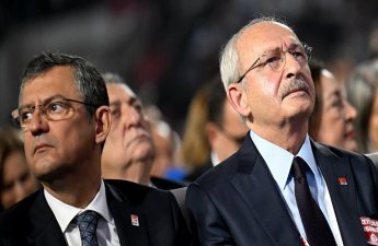 Özgür Özel vəzifəsindən kənarlaşdırılıb, Kamal Kılıçdaroğlu CHP sədri postuna bərpa edilib