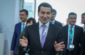 Hikmət Hacıyev jurnalistlərə təşəkkür etdi - FOTO