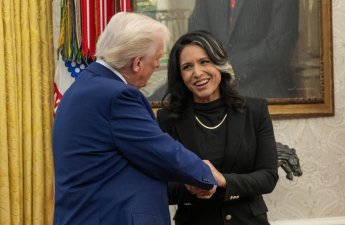 Tramp Tulsi Qabbardın istefasını təsdiqləyib