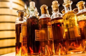 Россия запретила продажу трёх видов армянского коньяка и вина