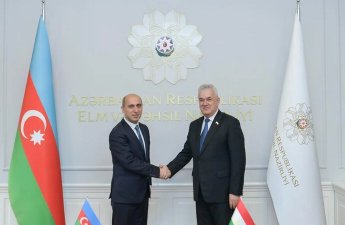 Emin Əmrullayev tacikistanlı həmkarı ilə görüşdü