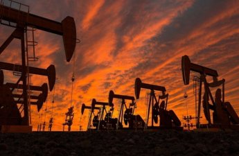 Нефть на мировых рынках подешевела на 6%
