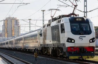 АЖД: На поезда из Баку в Тбилиси уже продано более 70% билетов