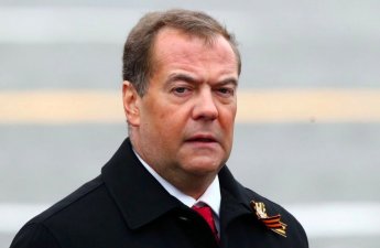Медведев угрожает европейским дипломатам в Киеве