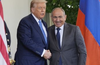 Tramp Paşinyanı dəstəkləyən paylaşım etdi