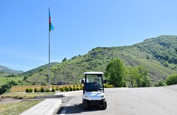 В селе Бёюк Галадереси создана площадь Флага