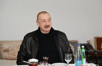 Президент ознакомился с условиями, созданными в частных домах для военнослужащих в Ходжалы